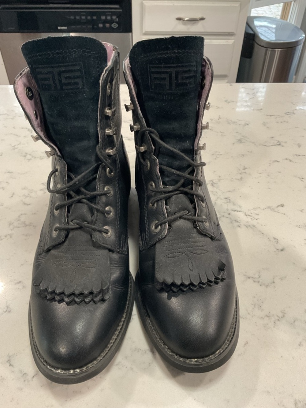Like New Ariat Women's Black Leather Heritage II Lacer Boots 7B